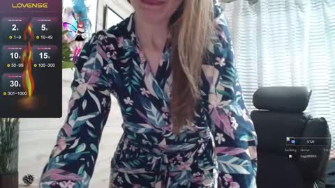 Snapshot of wow_porno_ chatting on November 19, 2025, 12:05 pm Anna online show from November 19, 2025, 12:05 pm