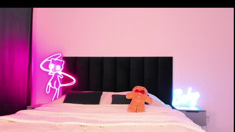 Snapshot of wowlovie666 chatting on January 9, 2025, 3:58 am Emi online show from January 9, 2025, 3:58 am