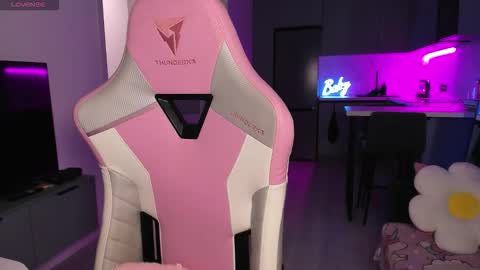 Snapshot of wowlovie666 chatting on October 27, 2025, 6:01 pm Emi online show from October 27, 2025, 6:01 pm