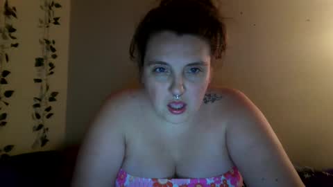 Snapshot of wrenwinter chatting on October 3, 2025, 4:42 am wrenwinters online show from October 3, 2025, 4:42 am