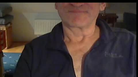 Wuki online show from October 28, 2025, 9:06 pm