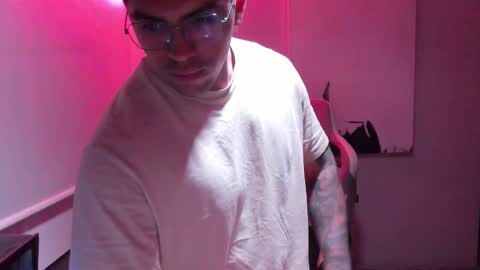 Odixeo online show from December 3, 2025, 9:51 am