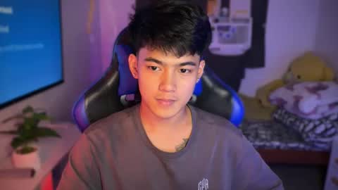 Snapshot of xaldrian_destroyer chatting on February 11, 2025, 9:09 am Prince Aldrian online show from February 11, 2025, 9:09 am