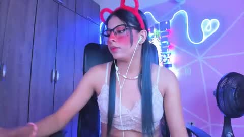 XALLYSONX online show from February 8, 2025, 5:18 pm