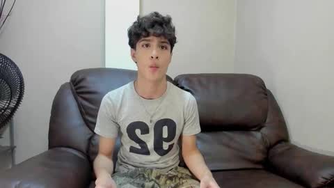 Snapshot of xam_collen chatting on October 27, 2025, 3:49 pm xam_collen online show from October 27, 2025, 3:49 pm