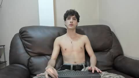 Snapshot of xam_collen chatting on October 29, 2025, 1:46 pm xam_collen online show from October 29, 2025, 1:46 pm