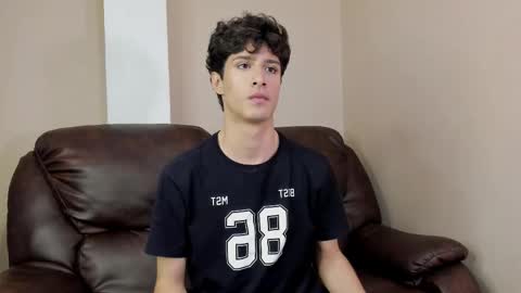 Snapshot of xam_collen chatting on December 4, 2025, 4:48 pm xam_collen online show from December 4, 2025, 4:48 pm