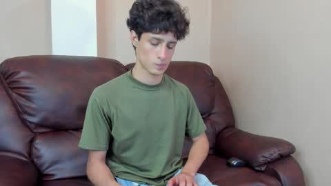 Snapshot of xam_collen chatting on December 14, 2025, 5:18 pm xam_collen online show from December 14, 2025, 5:18 pm