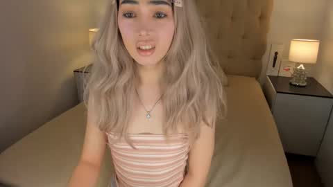 Snapshot of xdropgorgeous_onlyamira chatting on October 8, 2025, 4:59 pm Hello ur lovely AMIRA online show from October 8, 2025, 4:59 pm