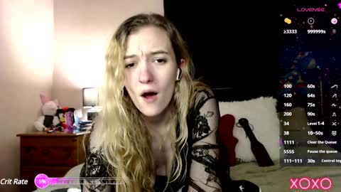 Snapshot of xelliee_rosex chatting on February 4, 2025, 10:55 pm EllieeRose online show from February 4, 2025, 10:55 pm