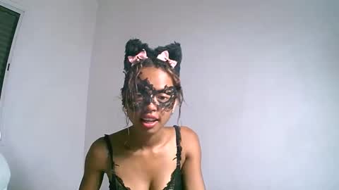 Snapshot of xenhuu chatting on December 17, 2025, 4:46 pm xenhuu online show from December 17, 2025, 4:46 pm