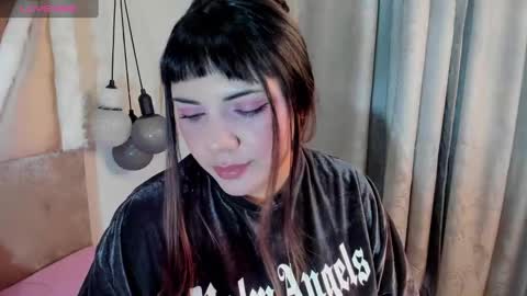 hinata  online show from September 13, 2025, 11:37 pm