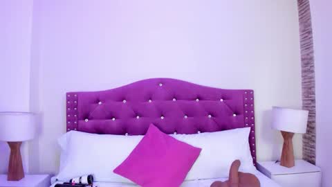 Xime  online show from October 20, 2025, 3:29 am