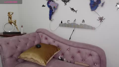 ximena suarez online show from December 24, 2024, 3:49 am