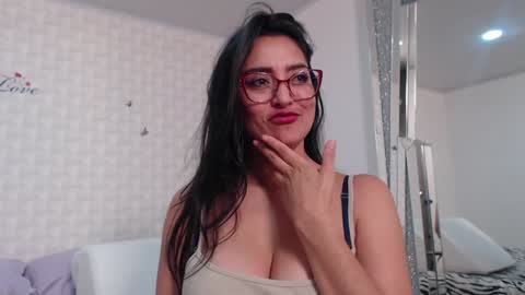 ximena suarez online show from January 10, 2025, 6:42 am