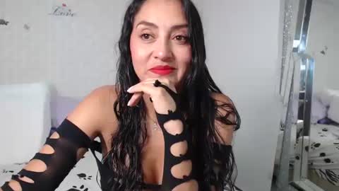 ximena suarez online show from March 6, 2025, 4:30 am