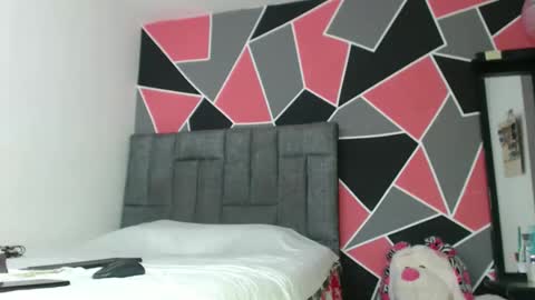 ximena suarez online show from November 11, 2025, 4:40 pm