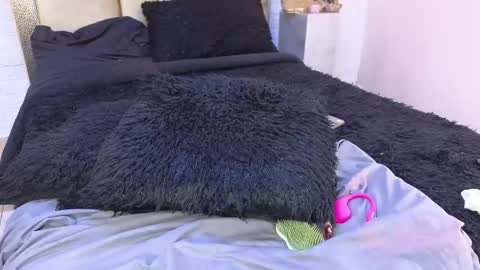 Snapshot of ximenawilliamss chatting on November 3, 2025, 11:22 am ximena online show from November 3, 2025, 11:22 am