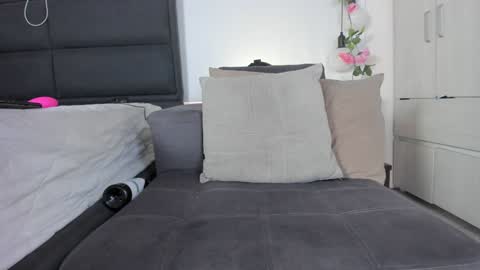 ximtia online show from January 28, 2025, 6:49 pm