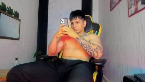 Snapshot of xkevyn chatting on October 8, 2025, 12:14 pm online show from October 8, 2025, 12:14 pm