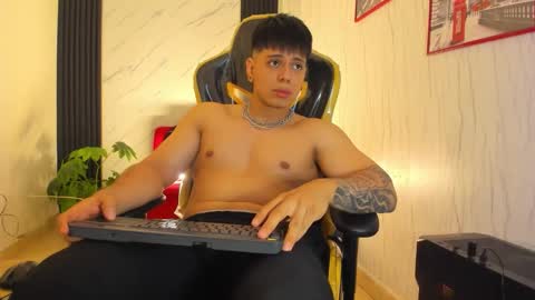 Snapshot of xkevyn chatting on November 7, 2025, 12:16 pm online show from November 7, 2025, 12:16 pm