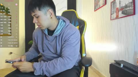 Snapshot of xkevyn chatting on November 18, 2025, 12:20 pm online show from November 18, 2025, 12:20 pm