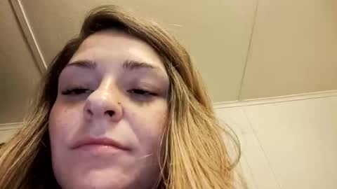 Snapshot of xkittymeowz chatting on November 15, 2025, 8:11 am xkittymeowz online show from November 15, 2025, 8:11 am