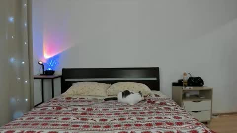 Snapshot of xloe_queen chatting on November 18, 2025, 8:08 am Chloe online show from November 18, 2025, 8:08 am