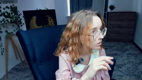 Snapshot of xo_lil_dream chatting on September 26, 2025, 7:01 am Kylie online show from September 26, 2025, 7:01 am