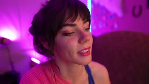 Bella Bondai online show from December 17, 2024, 12:00 pm