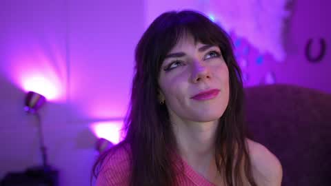 Bella Bondai online show from December 18, 2024, 1:12 pm