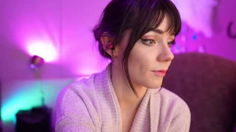 Bella Bondai online show from December 21, 2024, 6:09 am