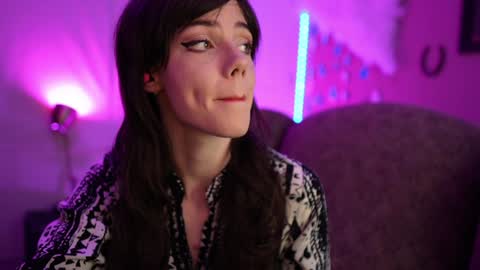 Bella Bondai online show from January 28, 2025, 5:43 am