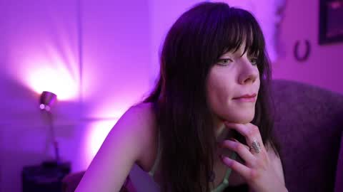 Bella Bondai online show from February 5, 2025, 8:21 am