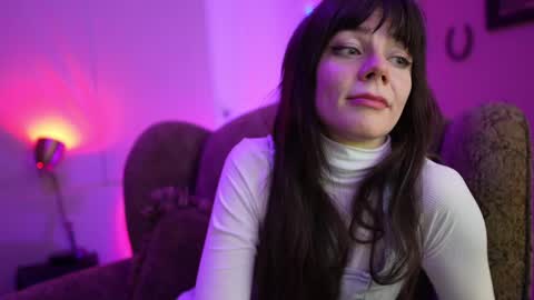 Bella Bondai online show from February 18, 2025, 7:43 am