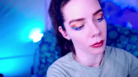 Bella Bondai online show from September 15, 2025, 3:06 am