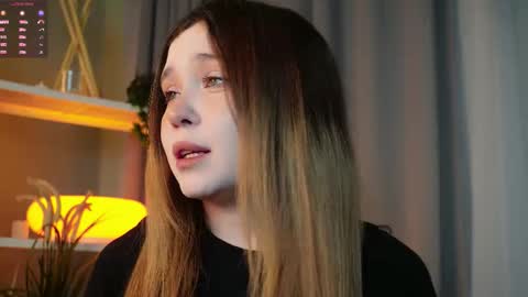 Snapshot of xohanna chatting on November 25, 2025, 6:46 am Milana online show from November 25, 2025, 6:46 am