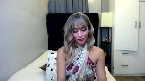 xoxo online show from November 17, 2025, 2:34 pm