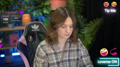 xoxo_molly online show from November 30, 2025, 10:03 pm