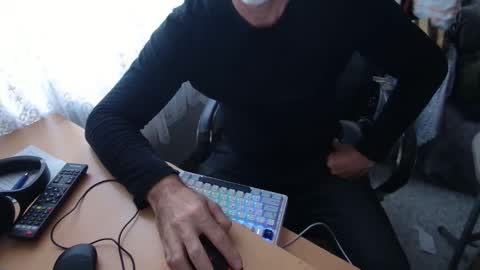 Snapshot of xrokettt chatting on November 22, 2025, 9:30 am xrokettt online show from November 22, 2025, 9:30 am