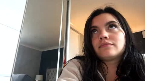 xsexyxsamx online show from February 8, 2025, 12:17 pm