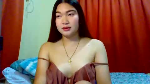 Snapshot of xsweetiemajax chatting on December 8, 2024, 1:35 am HI IM PAULINE online show from December 8, 2024, 1:35 am