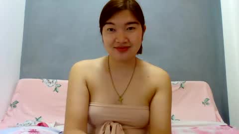 HI IM PAULINE online show from November 16, 2025, 12:16 am