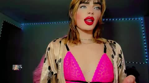 Snapshot of xthesexyboyx chatting on September 28, 2025, 10:20 am Femboy Exotic online show from September 28, 2025, 10:20 am