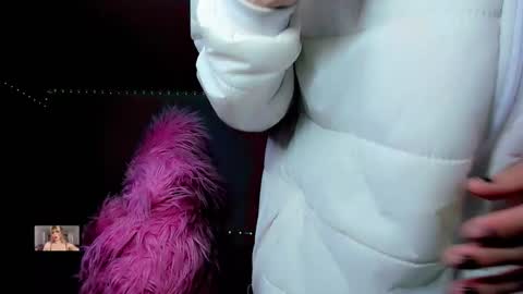 Snapshot of xthesexyboyx chatting on October 4, 2025, 12:52 am Femboy Exotic online show from October 4, 2025, 12:52 am