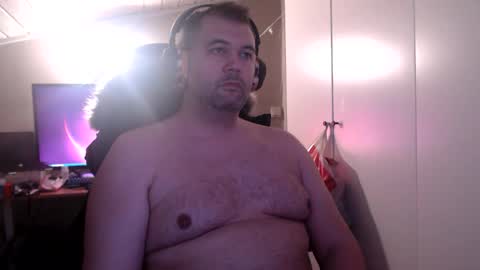 Snapshot of xtmartin chatting on December 18, 2025, 5:41 pm SlaveTrainingToServe86 online show from December 18, 2025, 5:41 pm