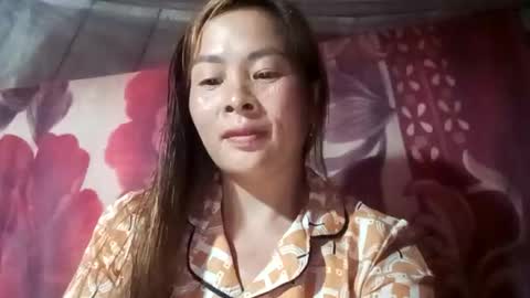 xuxulove00 online show from September 15, 2025, 11:32 am