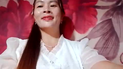 xuxulove00 online show from October 20, 2025, 1:39 am