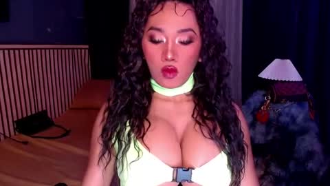 cinddy online show from November 25, 2025, 10:15 am