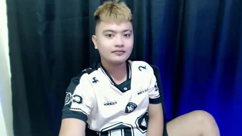 Loyd online show from November 17, 2025, 12:00 pm